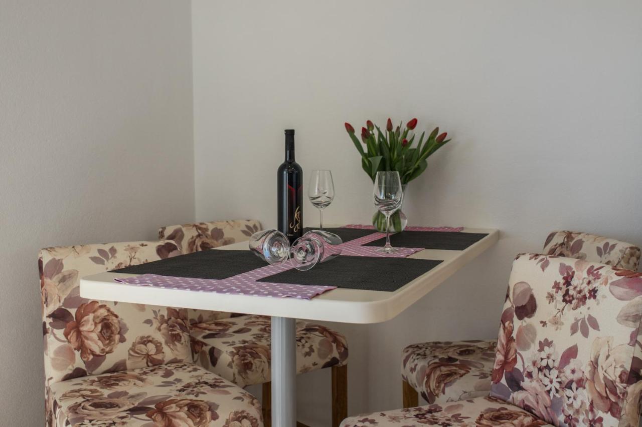 Apartment Maris Макарска Экстерьер фото