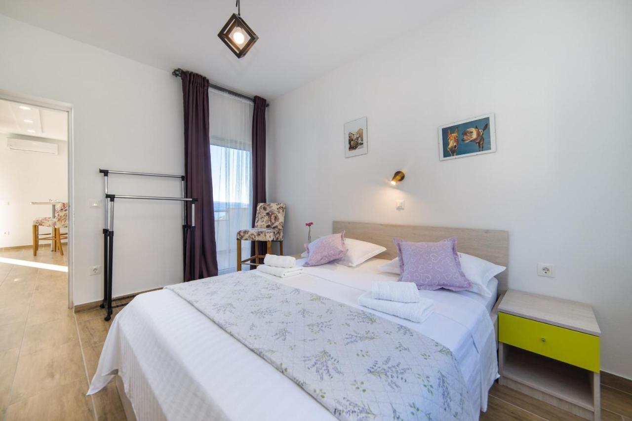 Apartment Maris Макарска Номер фото